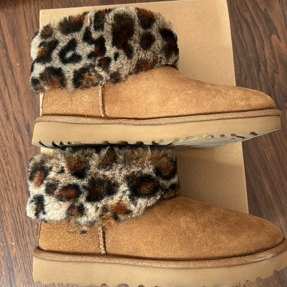 Ugg ankle boots - Picture 3 of 8